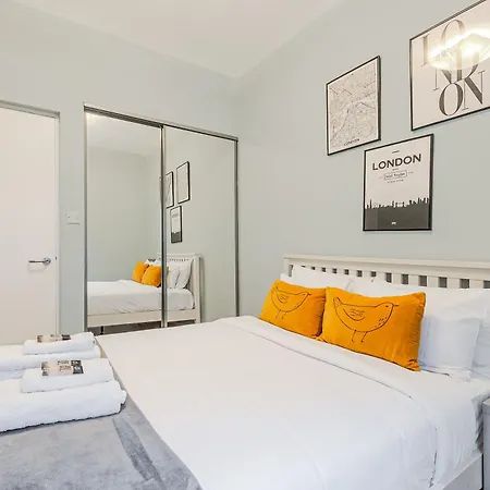 Stunning Central 2Br Flat Btw Soho & Covent Garden Londres Exterior foto
