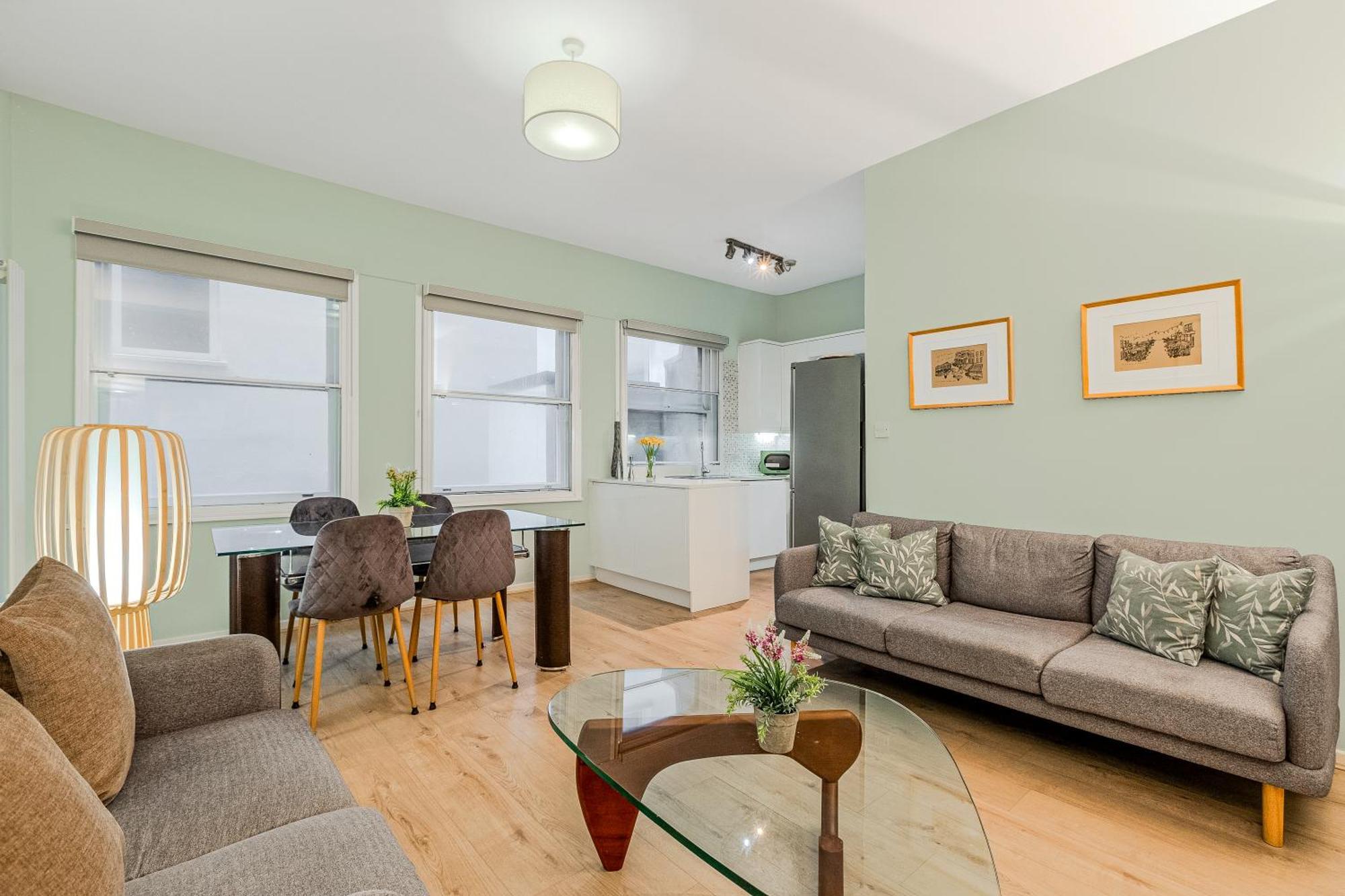 Апартаменты Stunning 2br Flat Btw Soho & Covent Garden